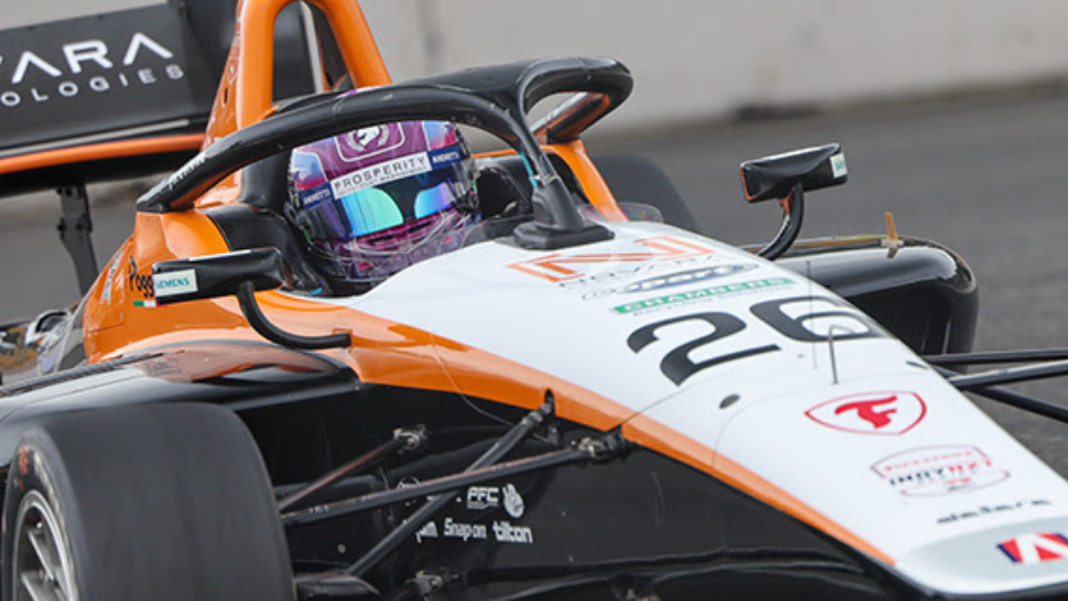 Series Leader Foster Dominates Opening Practice at Portland