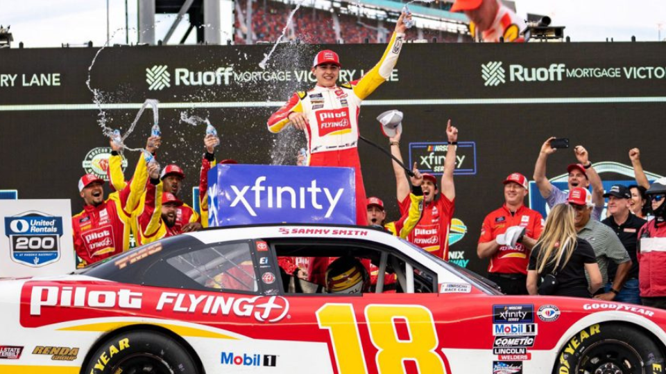 Sammy Smith scores first career Xfinity win at Phoenix