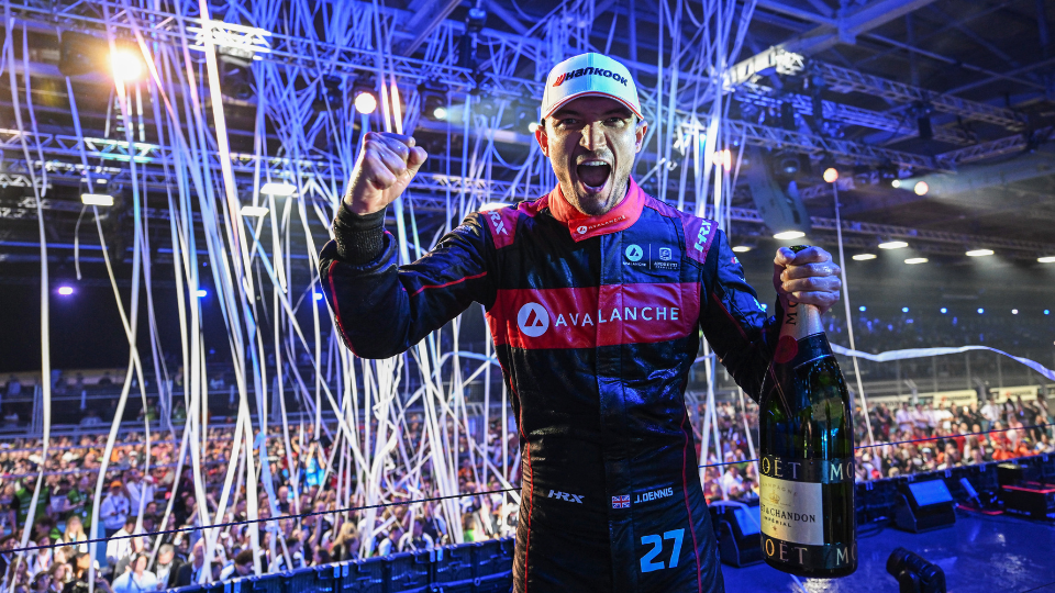 BATTLING BRIT JAKE DENNIS WINS FORMULA E WORLD CHAMPIONSHIP IN LONDON - 2023 HANKOOK LONDON E-PRIX, ROUND 15 REPORT