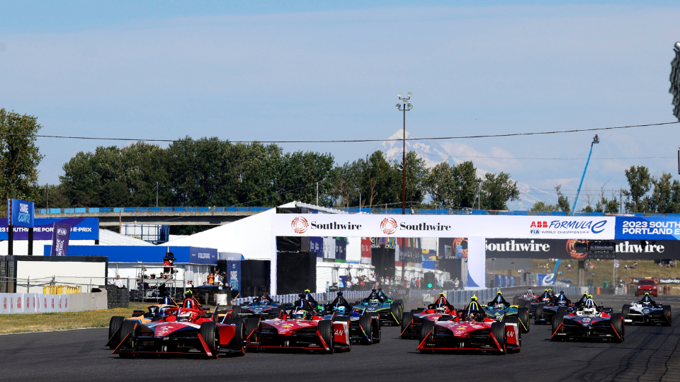 FORMULA E EXPANDS EXISTING PARTNERSHIP WITH CBS SPORTS, STRIKES U.S. STREAMING RIGHTS DEAL WITH ROKU